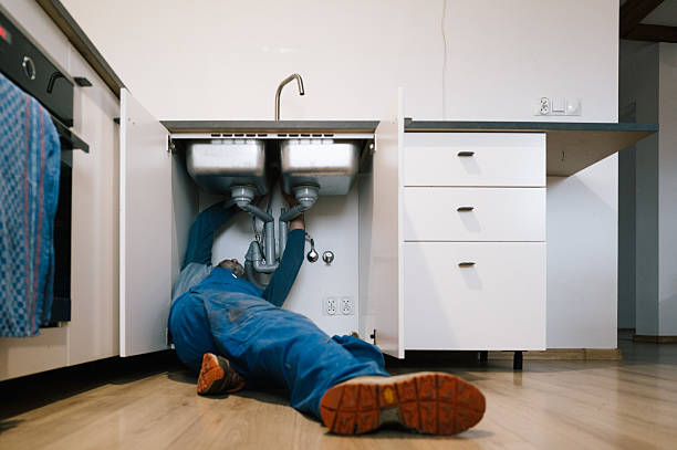 Professional Sewer Line Repair technician working in Bardwell, TX